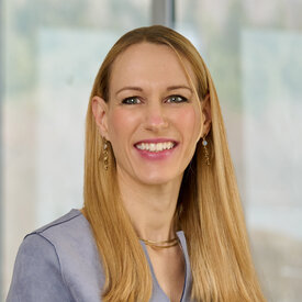 Dr. med. Franziska van Hall (Ärztliche Direktorin)